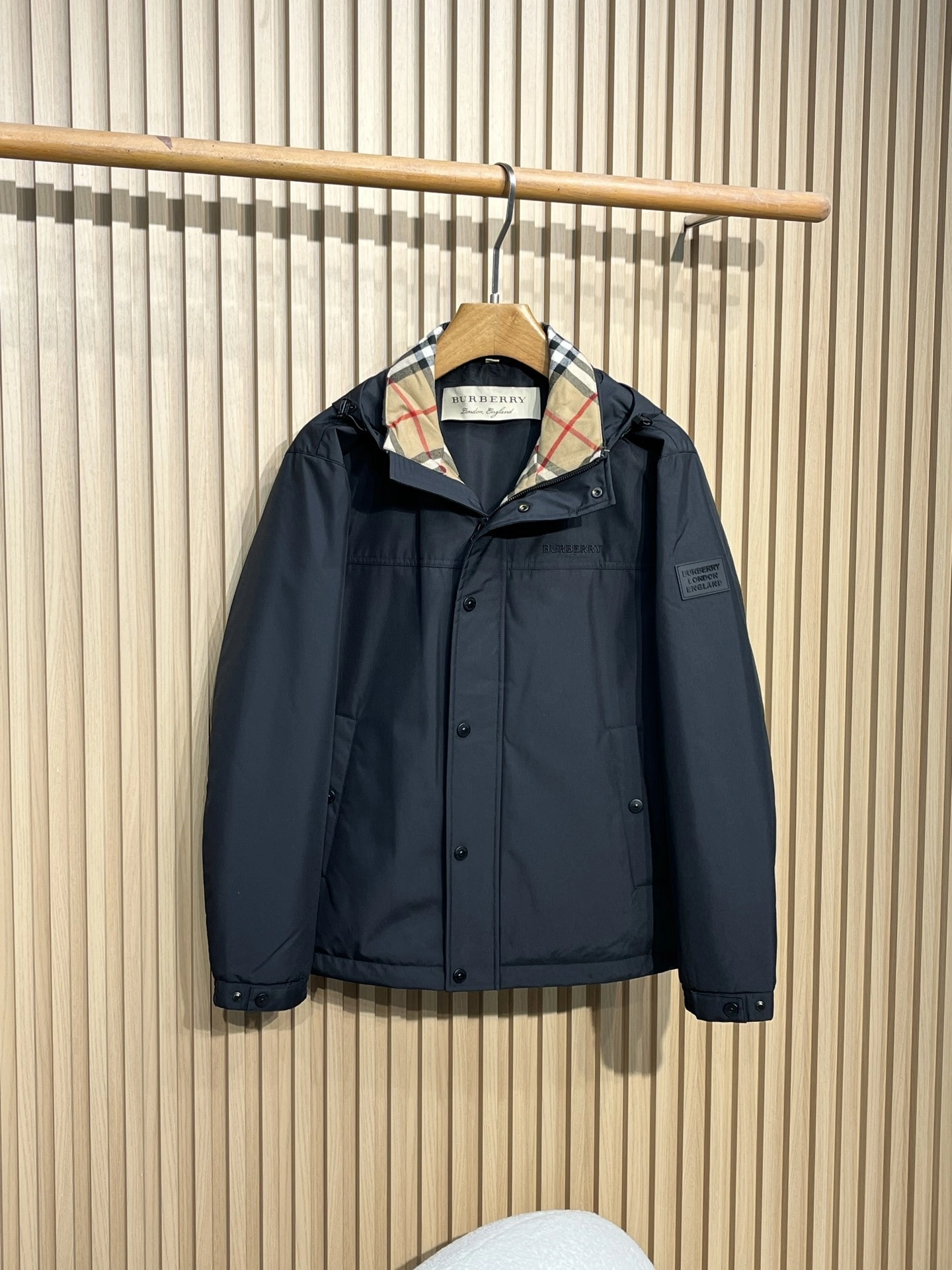 wg.luxury-- 2ur25rry item: E-F443J1617H
